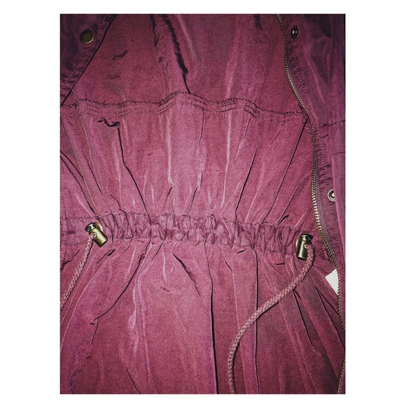 Red jacket - Picture 3 of 4